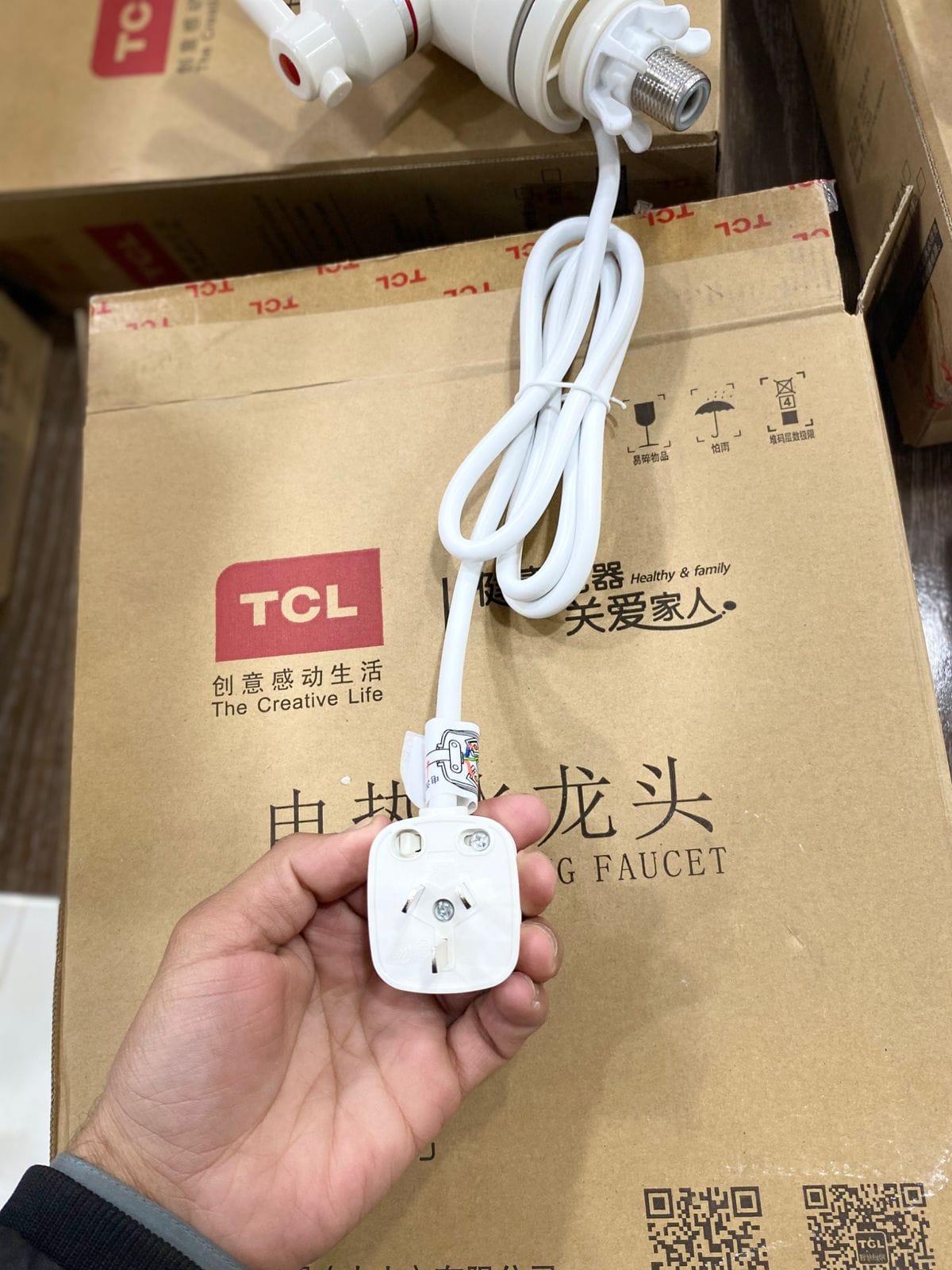 TCL electric water faucet, hot and cold heat dual -use fast heating water heater kitchen toilet kitchen kitchen treasure